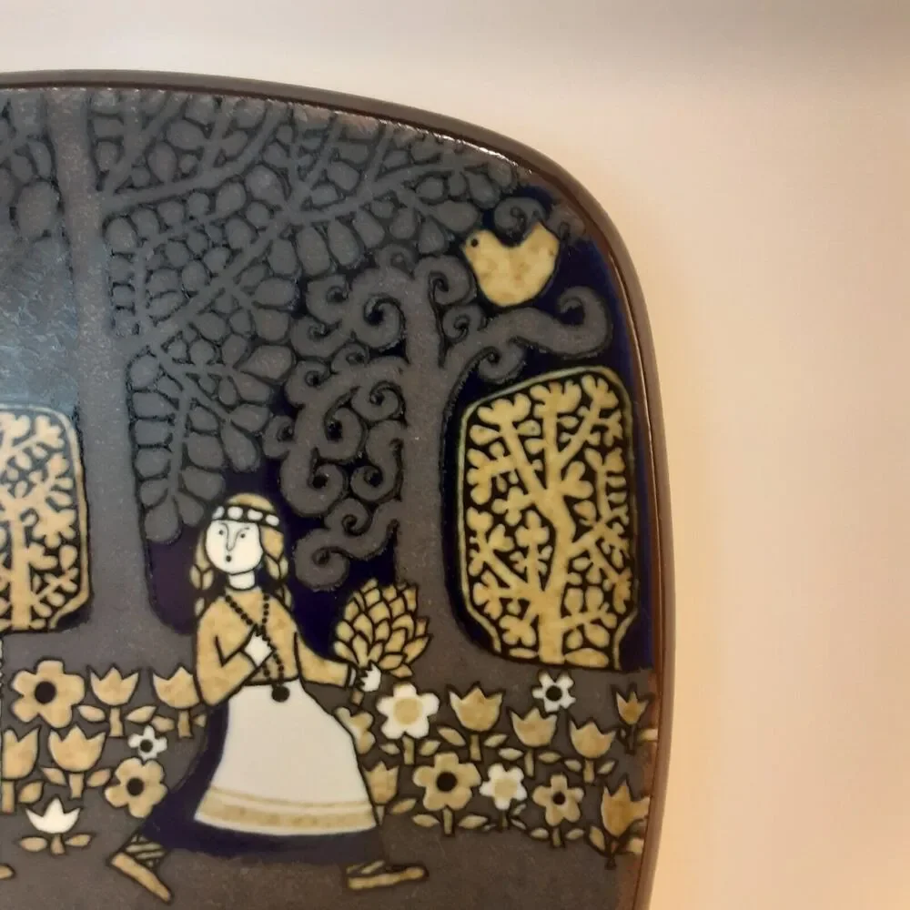 Arabia Finland 1977 Annual Stoneware Plate